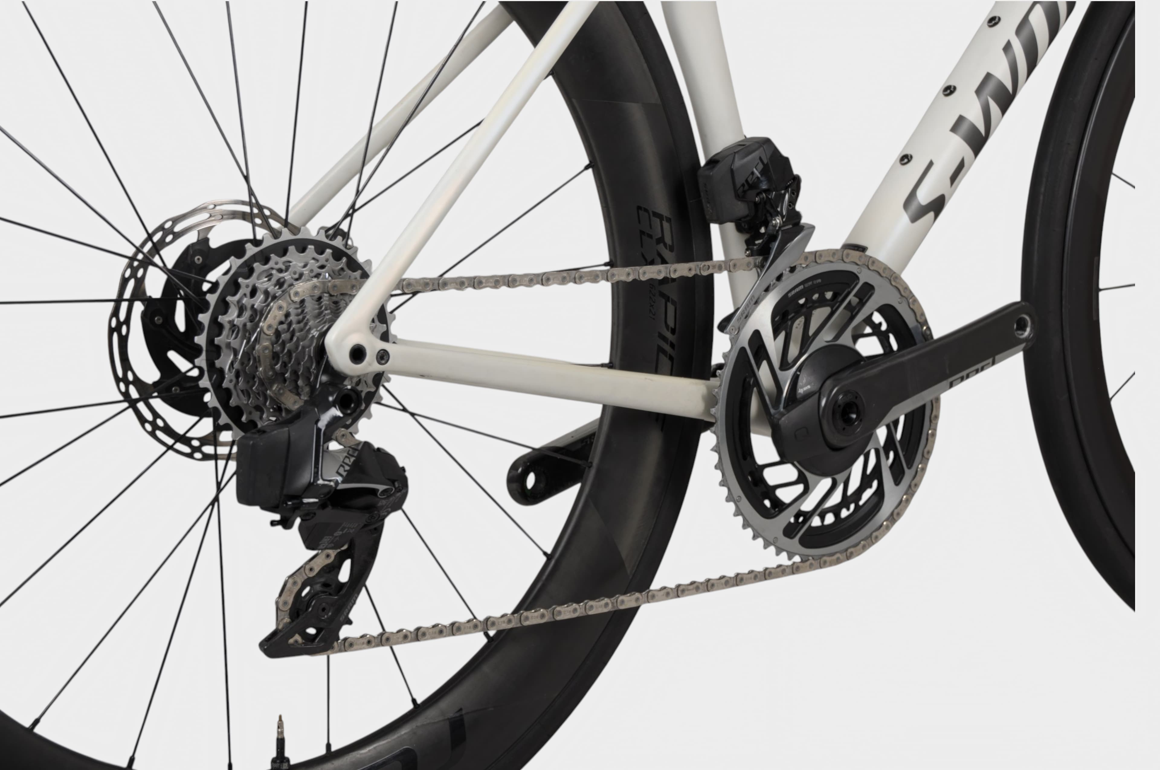 Specialized S-Works Tarmac SL8 2024 — studiofoto 11 van 16