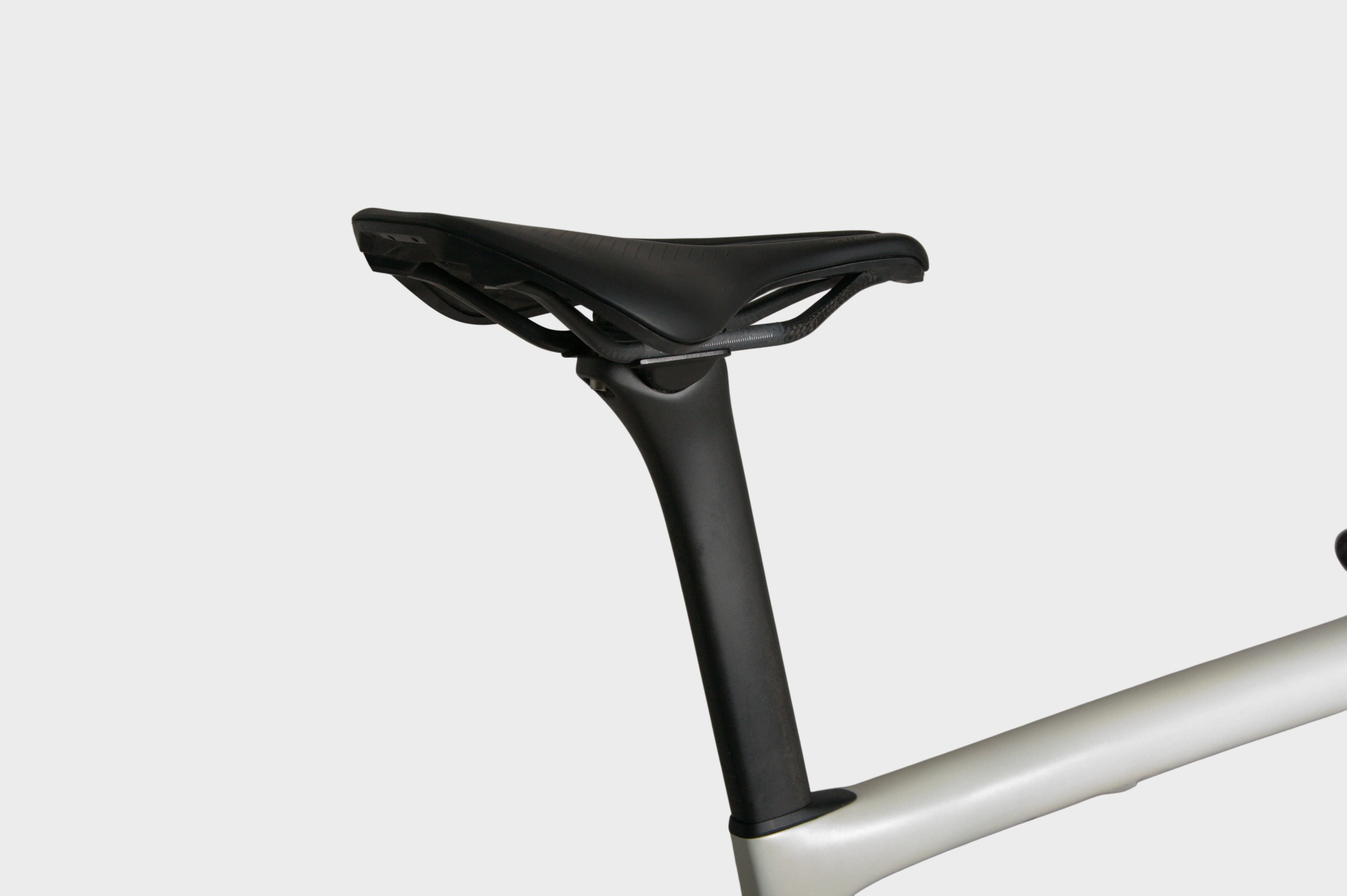 Specialized S-Works Tarmac SL8 2024 — studiofoto 12 van 16
