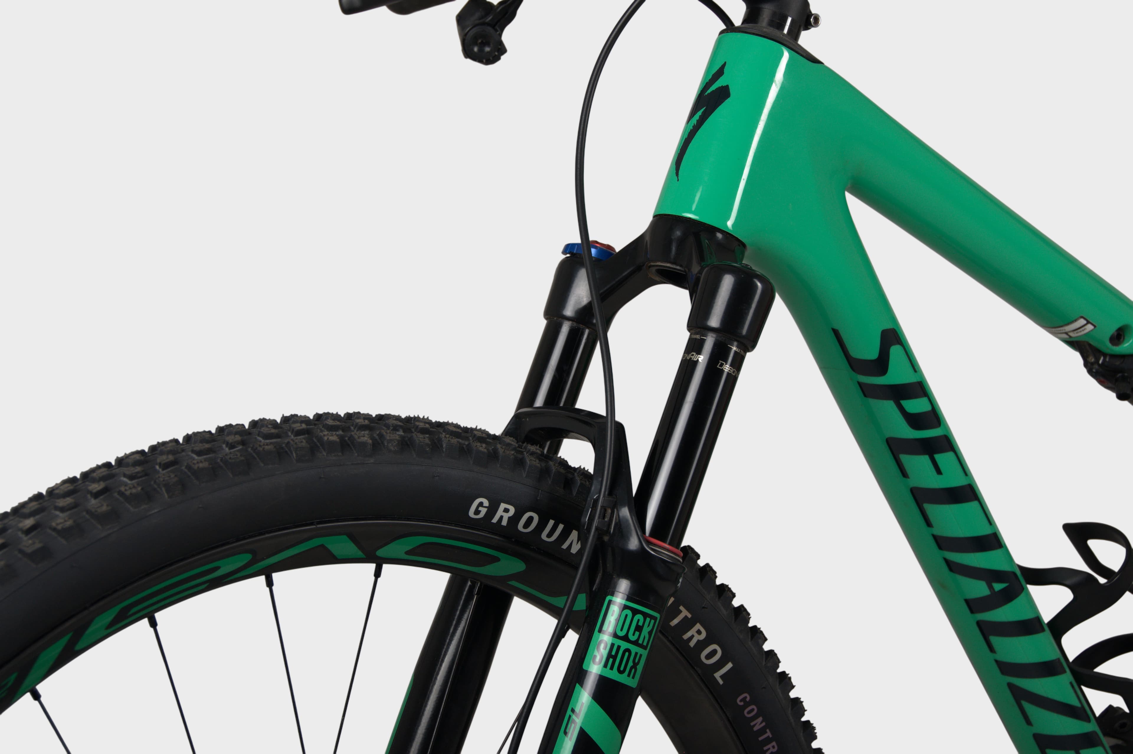 Specialized Epic World Cup Expert 2024 — studiofoto 16 van 17