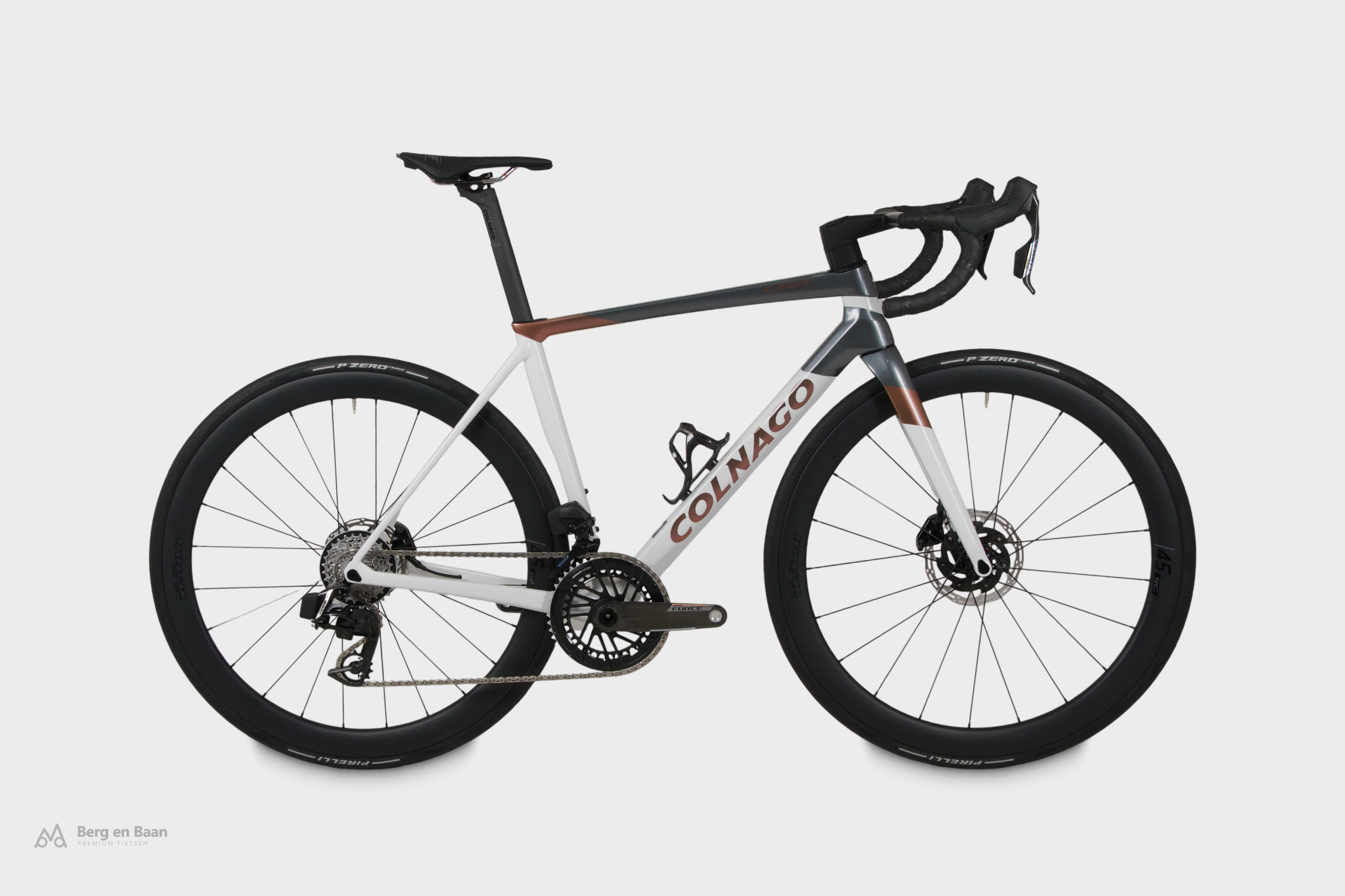 Colnago C68 Road Force AXS SC 45 2026 — new road bike, size 54 (485), white with grey and copper — studio photo Berg en Baan