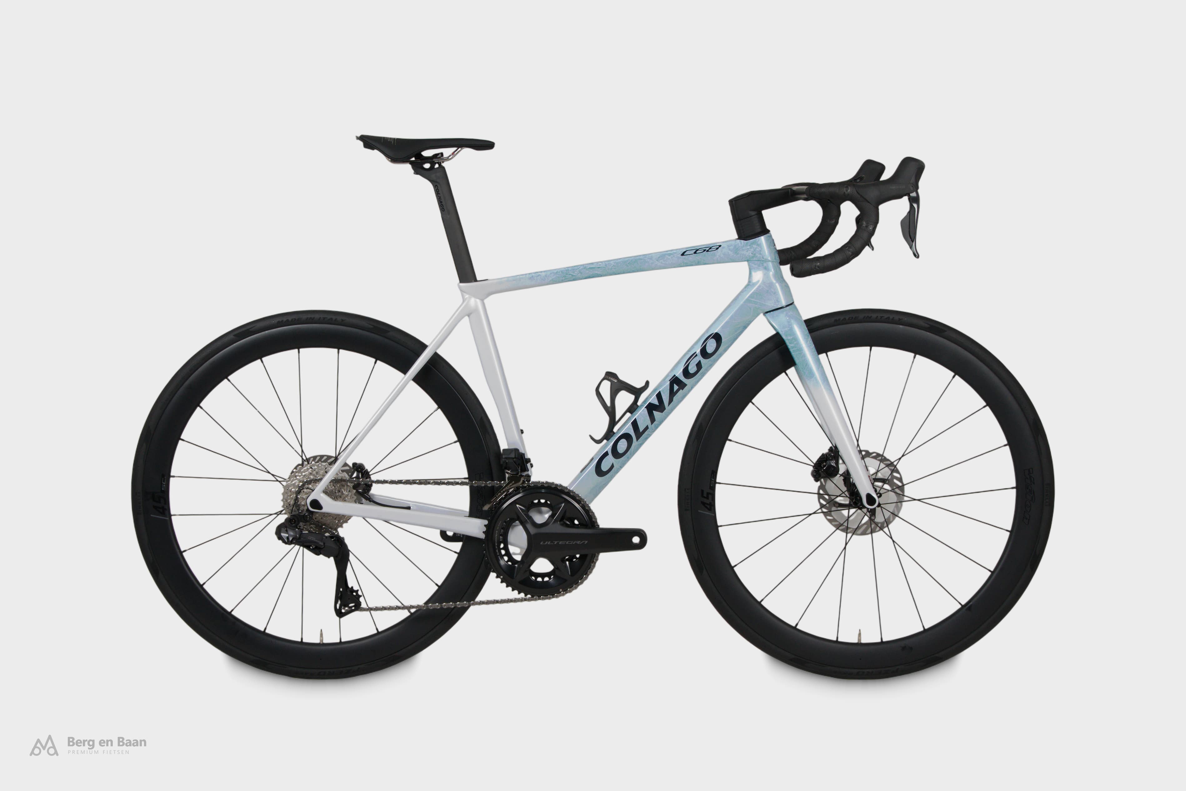 Colnago C68 Road Ultegra Di2 SC 45 2026 — new road bike, size 54 (485), white with ice blue — studio photo Berg en Baan